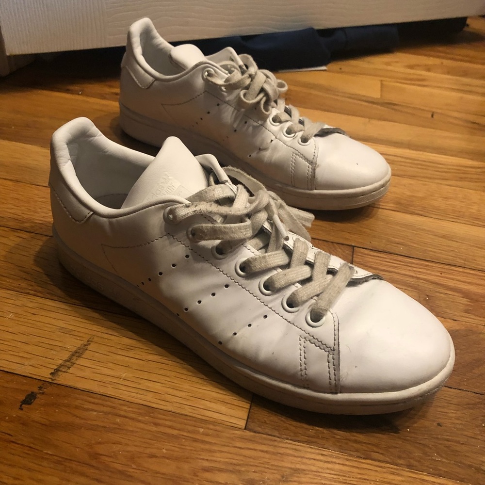 ADIDAS White Stan Smith Sneakers 👟
